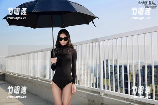 “爱丝”上线，丽莎的丝袜探险套图资源，准备好了吗？