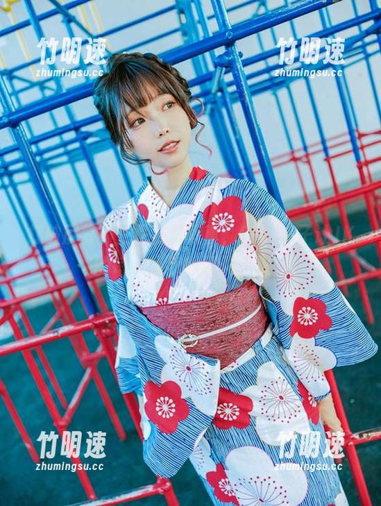 打破屏幕不止是免费写真，ElyEE子让JK的每一帧都想深入了解。