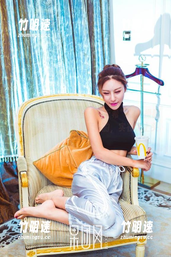 GIRLT果团网 - 这些“周于希”的体操服原图，究竟是哪个角度拍的，实在太上头了。