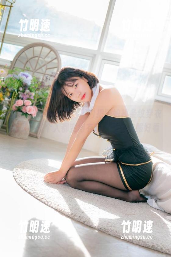 哈哈，HaNari(하나리)把猫娘换条纹穿衣服了，整个人都变得有趣。图包衣服好看！