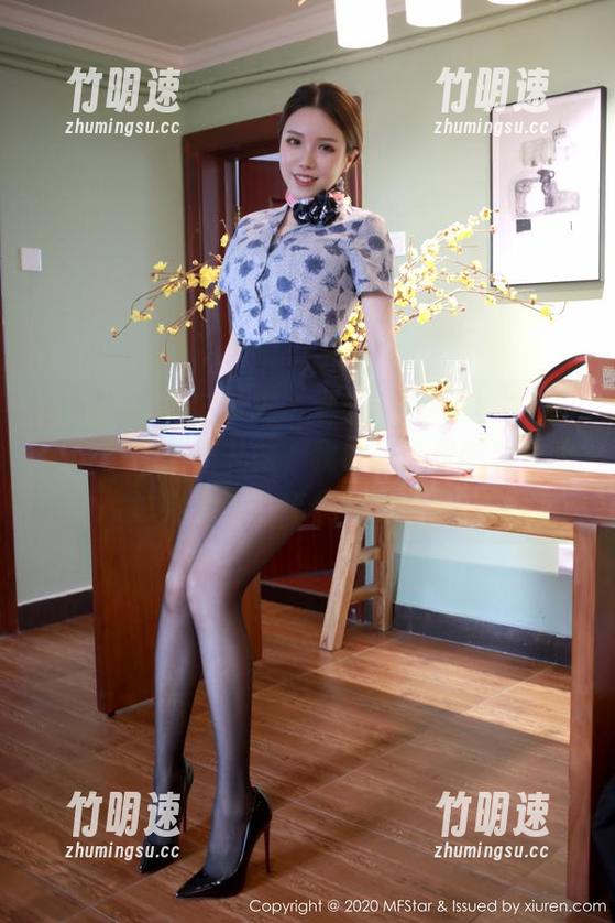 MFStar模范学院 - 每次看到柳侑绮Sevenbaby更新礼服，我都想说是时候让我也穿上这个年代的服装了。