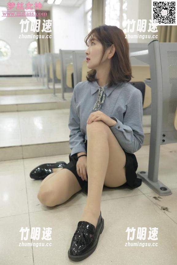 MSLASS梦丝女神 - 可岚的油光丝袜作品集又来了，像是在反光镜下滑动的煽情。
