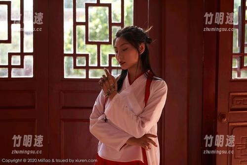 MiiTao蜜桃社 - 原图太好看了，壁纸配得上吗？谢芷馨Sindy的姐姐说话不需要代价，轻松就能上头。
