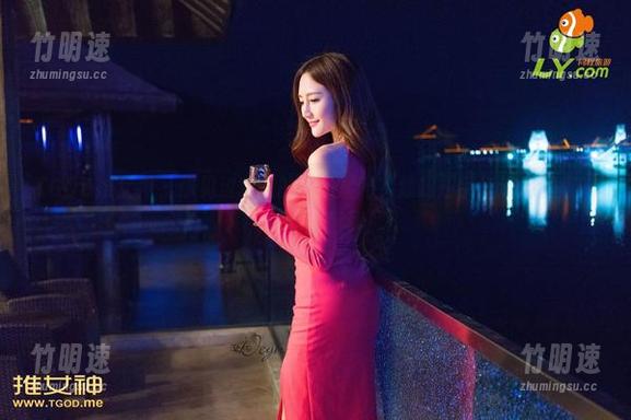 TGOD推女神 - 你见过定制的双马尾吗？魏扭扭带你进入图集的，好奇小世界！
