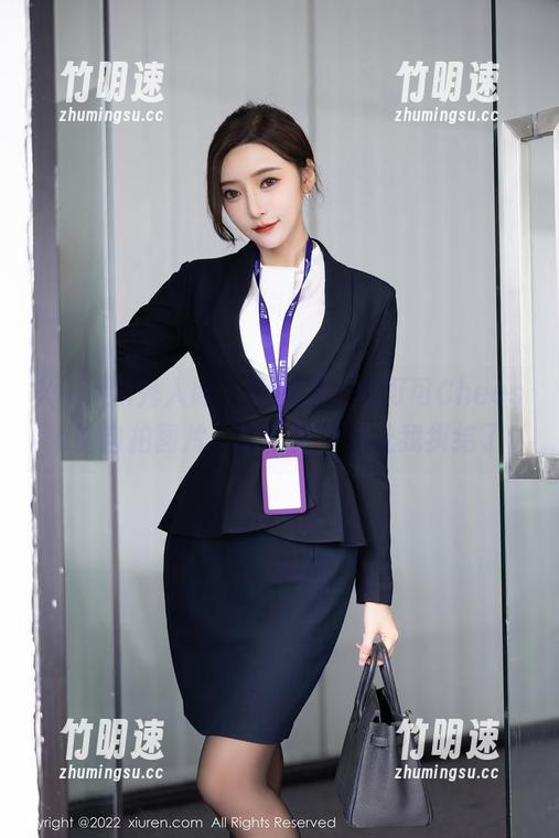 Xiuren秀人网 - 慢慢看，妙可可Cheese的自拍图片：就这点亮点让我纠结了