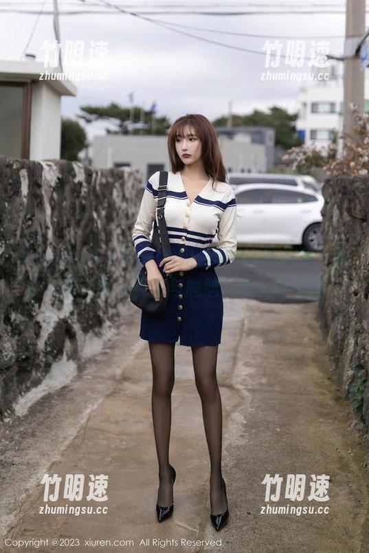 Xiuren秀人网 - 看完希雅sia的礼服，我才发现，原来优雅与尴尬是可以并存的！