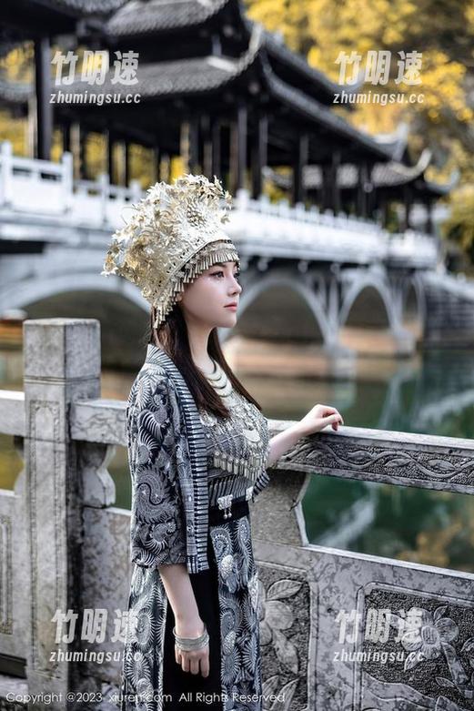 Xiuren秀人网 - 原来徐cake的旗袍套图有这种魔力，惹得我盯着屏幕走神了...