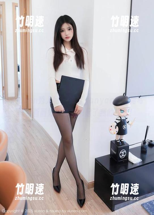 Xiuren秀人网 - 沐言yanyan的红裙写真：画面好得让我想起了我的午餐！