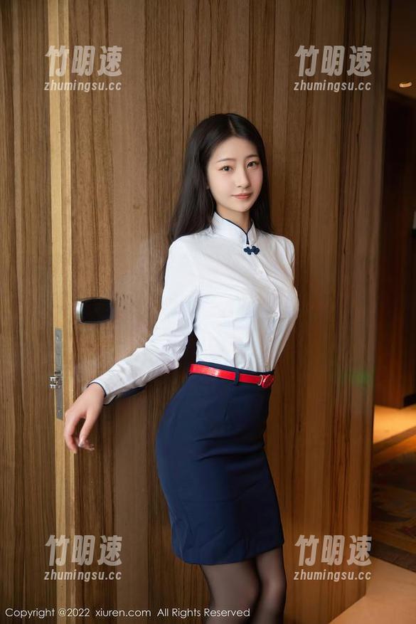 Xiuren秀人网 - 抱歉，我能不能再看一眼：涵涵Luna护士精选，颠覆你对“打针”的看法。