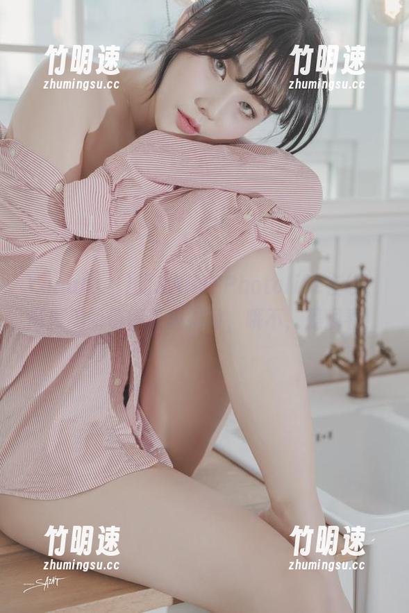 Yuna(윤아)的SAINTPhotolife在线，高度美丽值得反复推敲，哦不，是观看！