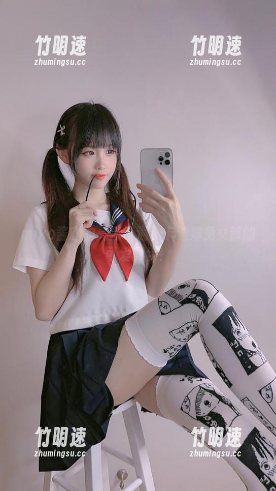 miko酱吖的高清奇遇：卡迪娜兔女郎的可爱舞步！
