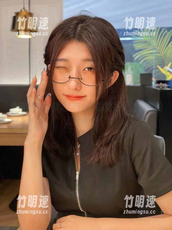 清纯图集中特选roroki骷髅姬，活生生的反差萌呀！