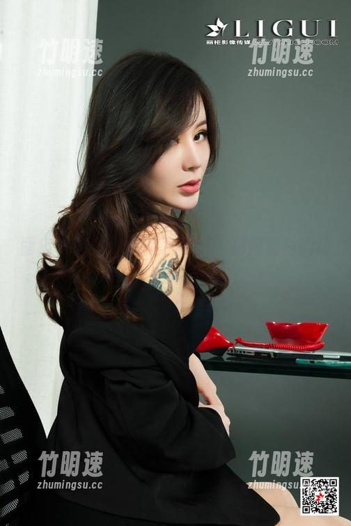 丽柜 - Amily的私房写真，厨娘装也能让人多看两眼哦