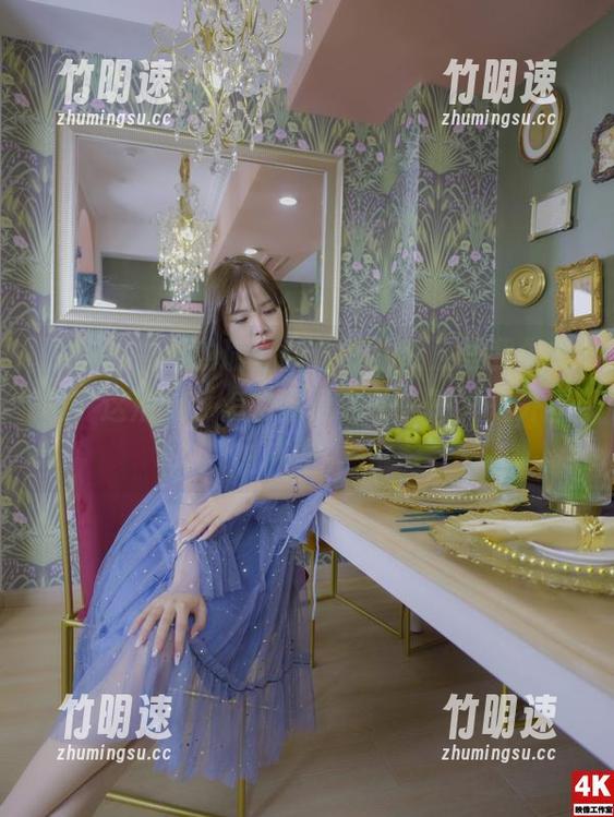 丽柜 - 肖肖的瑜伽新作，让我反思我做的吗？这形状，怎么能做到的，简直是外星人吧？