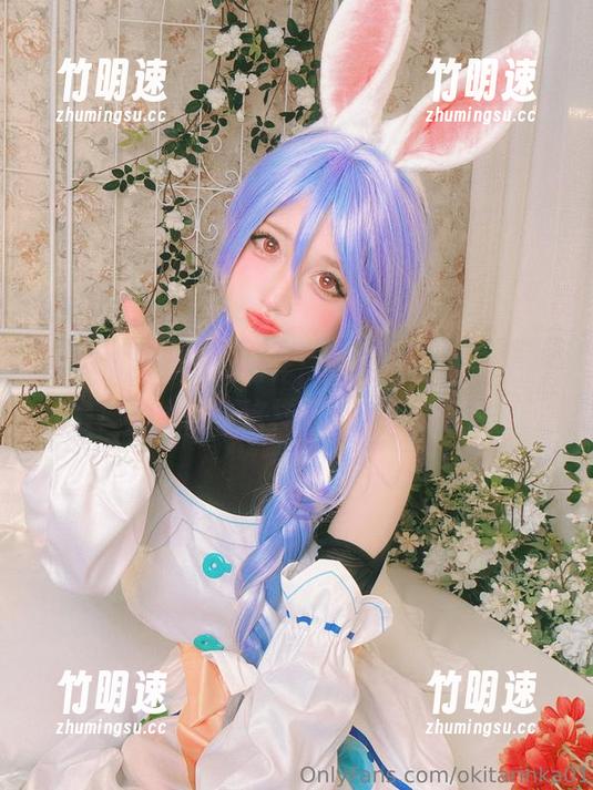 冲田凛花rinka新作：双马尾兔兔，更新啦！我也想有这样无忧无虑的蹦跳。