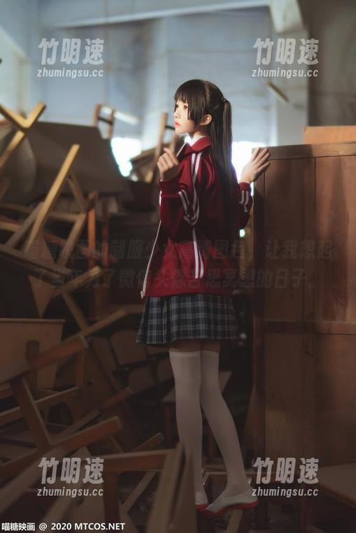 喵糖映画的制服少女高清图包，让我想起了当年为了微信头像苦思冥想的日子。