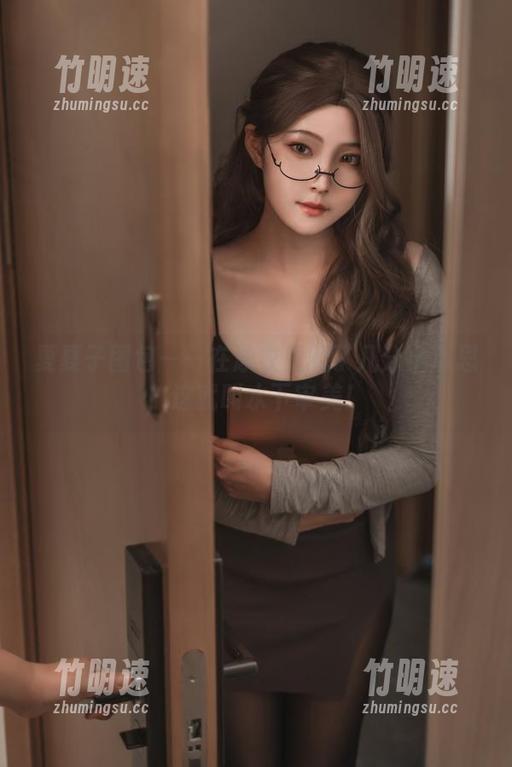 夏夏子图包——在泳衣里藏了几分小巧思，这就叫水下审美！