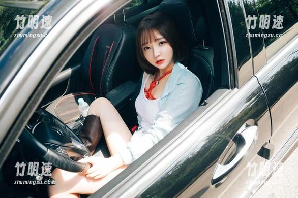 孙乐乐(손예은)带你见识什么叫“修女风”，开创新潮流的写真图集。