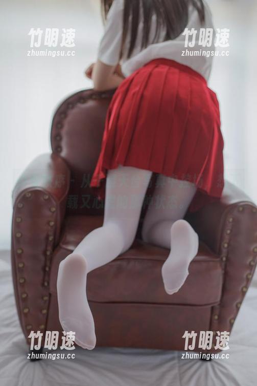少女秩序 - 从千澄天台写真中控场，想下载又心虚的那种状态。