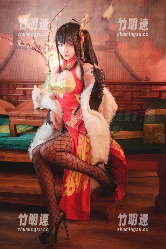 这张吉他妹妹的图片，真想抱走莫子，同时下载给自己留个念想！