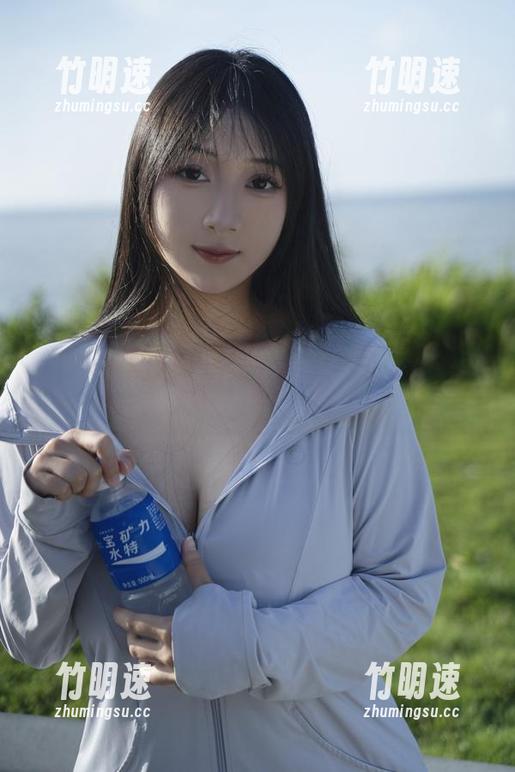 浅安安在线带你欣赏，天台上的每一个角落都藏着小心思。