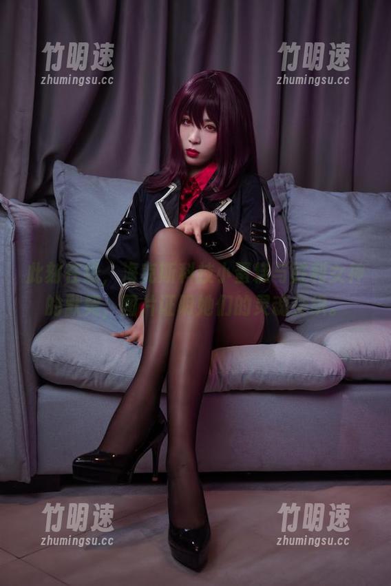 此刻在线，海克斯科技小蛋糕与胜利女神的默契，图片证明她们的灵魂交织。