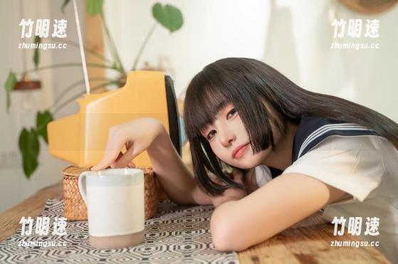 网红与女神：看爆机少女喵小吉如何颠覆福利界，作品更新中！