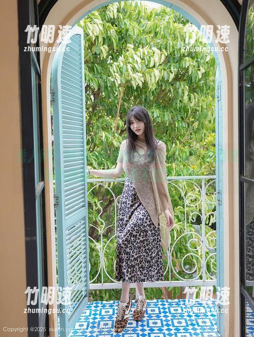 秀人网 - Mila豆嘟嘟的女仆写真：甜到快腻的原图，以及我不想背的锅。