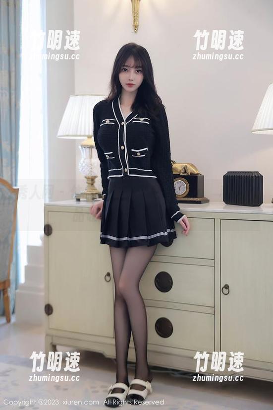 秀人网 - 体操服里的安然anran，私拍作品让人想多了...啧啧。