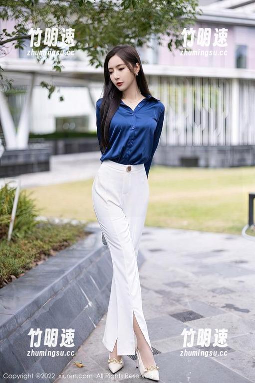 秀人网 - 整理出一篇雨瞳Yoyo的制服美图合集，真相是我根本无法抗拒！