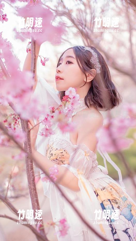 灰丝活动，一组穆零Mu0的美图令人暧昧而又无奈。