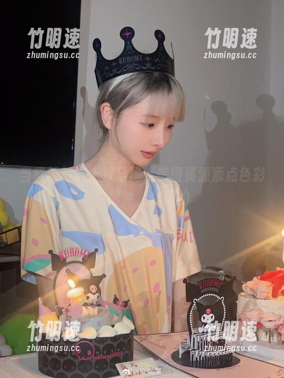 当紫氯氯遇上双马尾，美图资源添点色彩，哈哈，你懂的