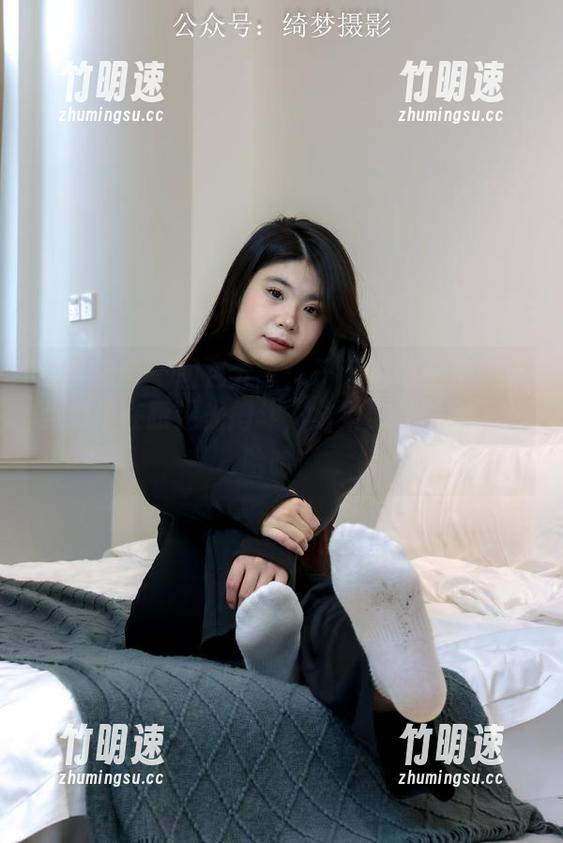 绮梦摄影 - 图包分享：子涵说每个拍照姿势都是在跟逆光搏斗，结果穿越时空了？哈哈！