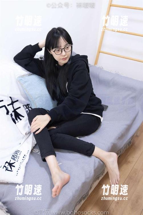 袜啵啵 - 当清纯遇上稚予，下载就像是偷走了她的青春！