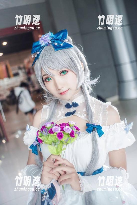 妈妈再也不用担心我的魔法少女阶段了，许多鱼鱼鱼的伊莉雅套图分享上路！