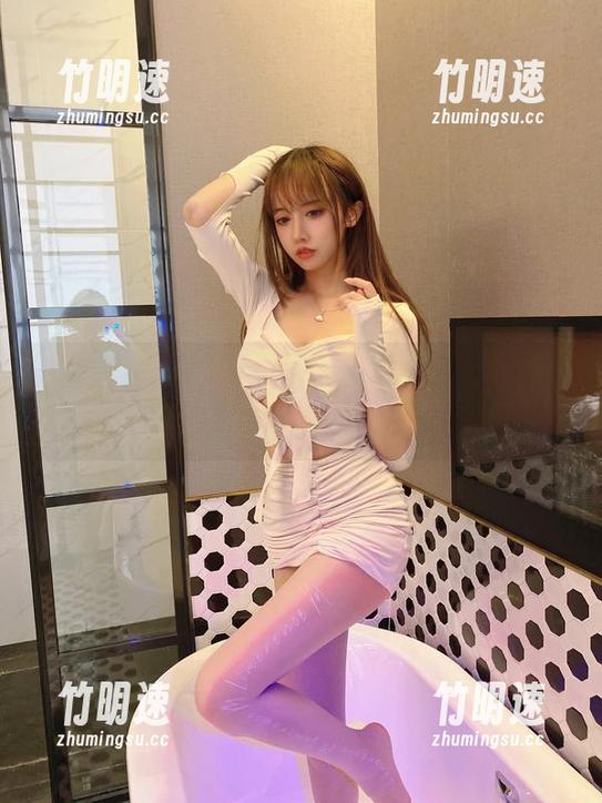 小心，过期米线线喵的‘年上女友’会让你不由自主地多看几眼！