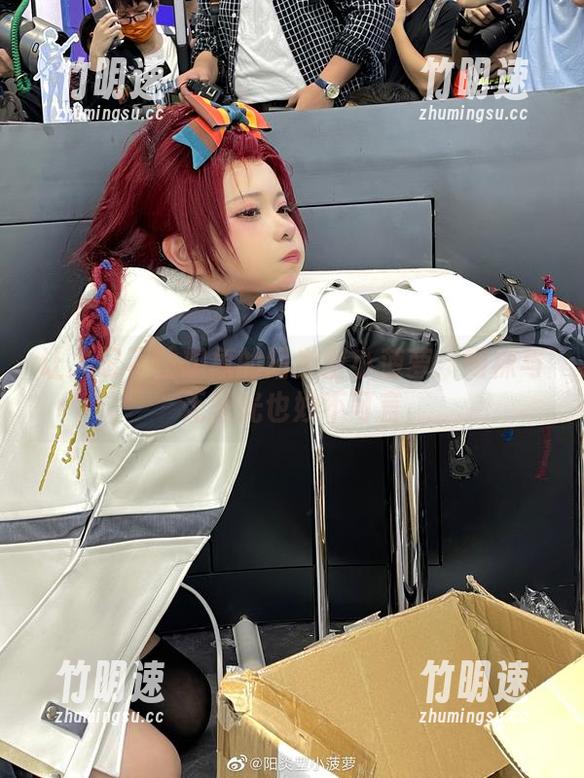 让人忍不住想象的阳炎型小菠萝：网袜与无圣光也妙不可言