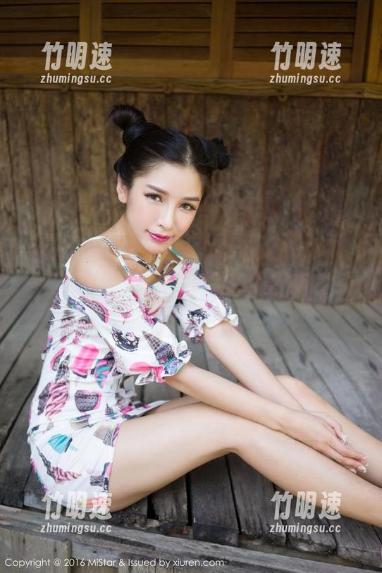 魅妍社 - 果儿Victoria在原图中白得让人无力反驳，时刻提醒我：是时候做个洁癖了。