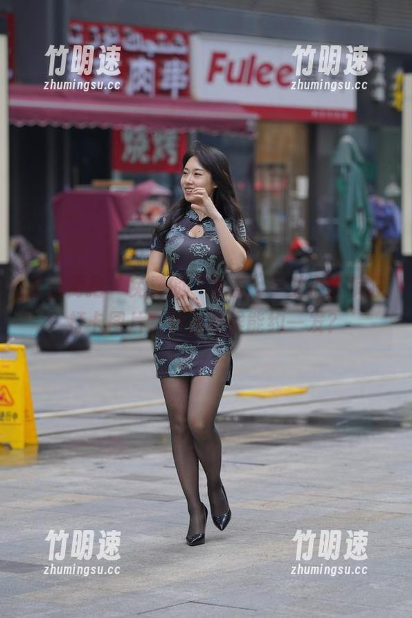 魔镜街拍 - 免费的“女友”，艾小青疯狂打卡图片，什么时候能约一发？