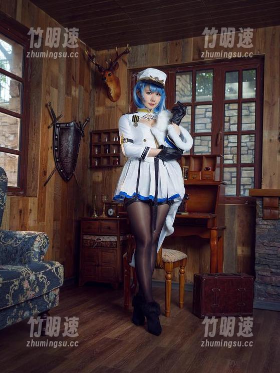 麻花麻花酱“树”上有话说，COS大慈树王，再不合适都得让人眼前一亮。
