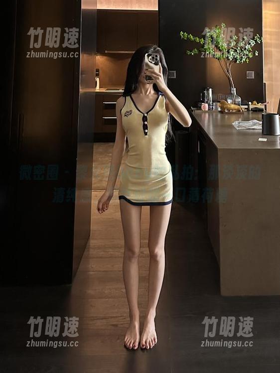 微密圈 - 黎允熙baby的私拍：那淡淡的清纯感，居然好像一口薄荷糖